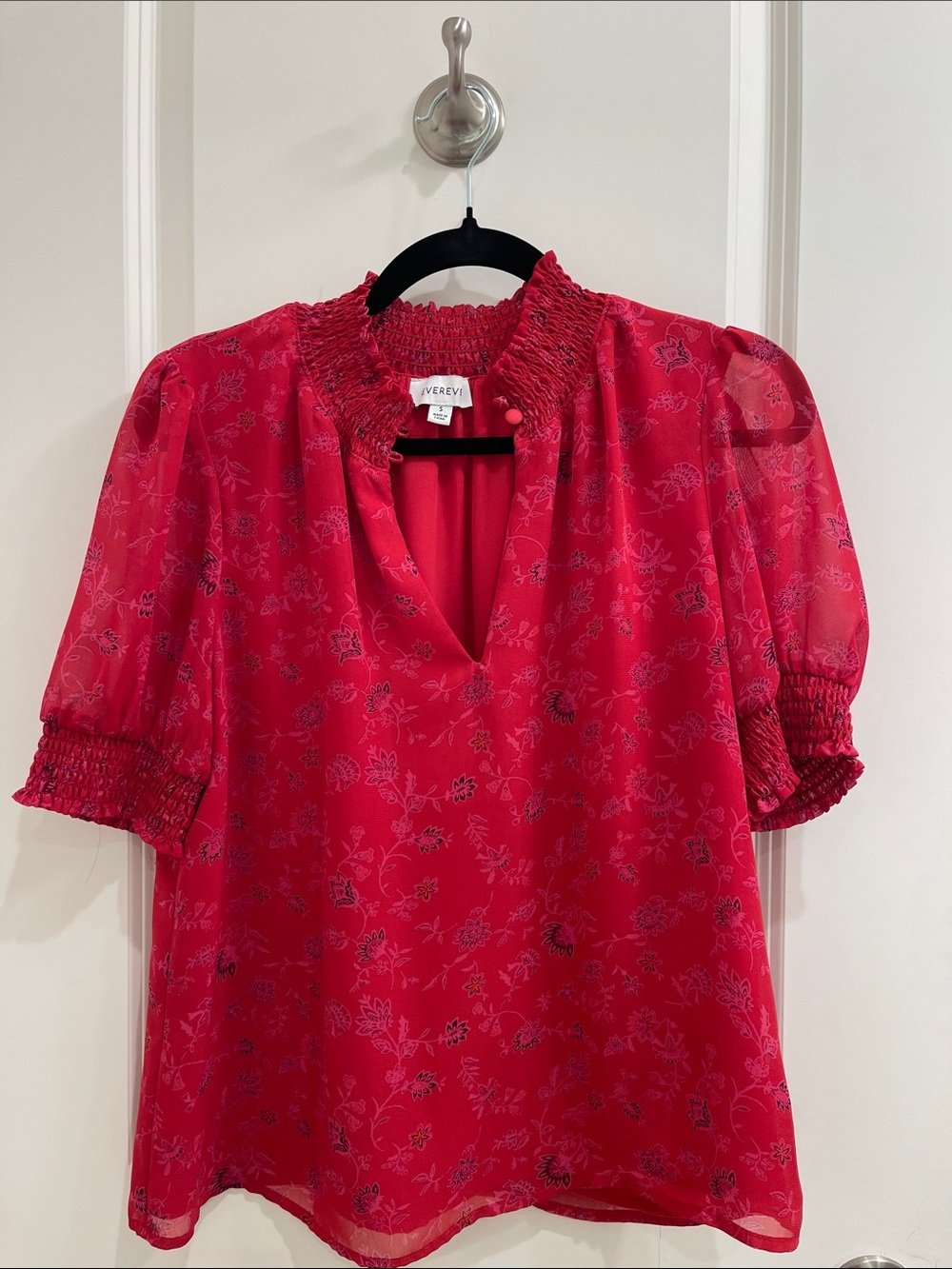 Evereve Bright Red Floral Puff-Sleeve Blouse